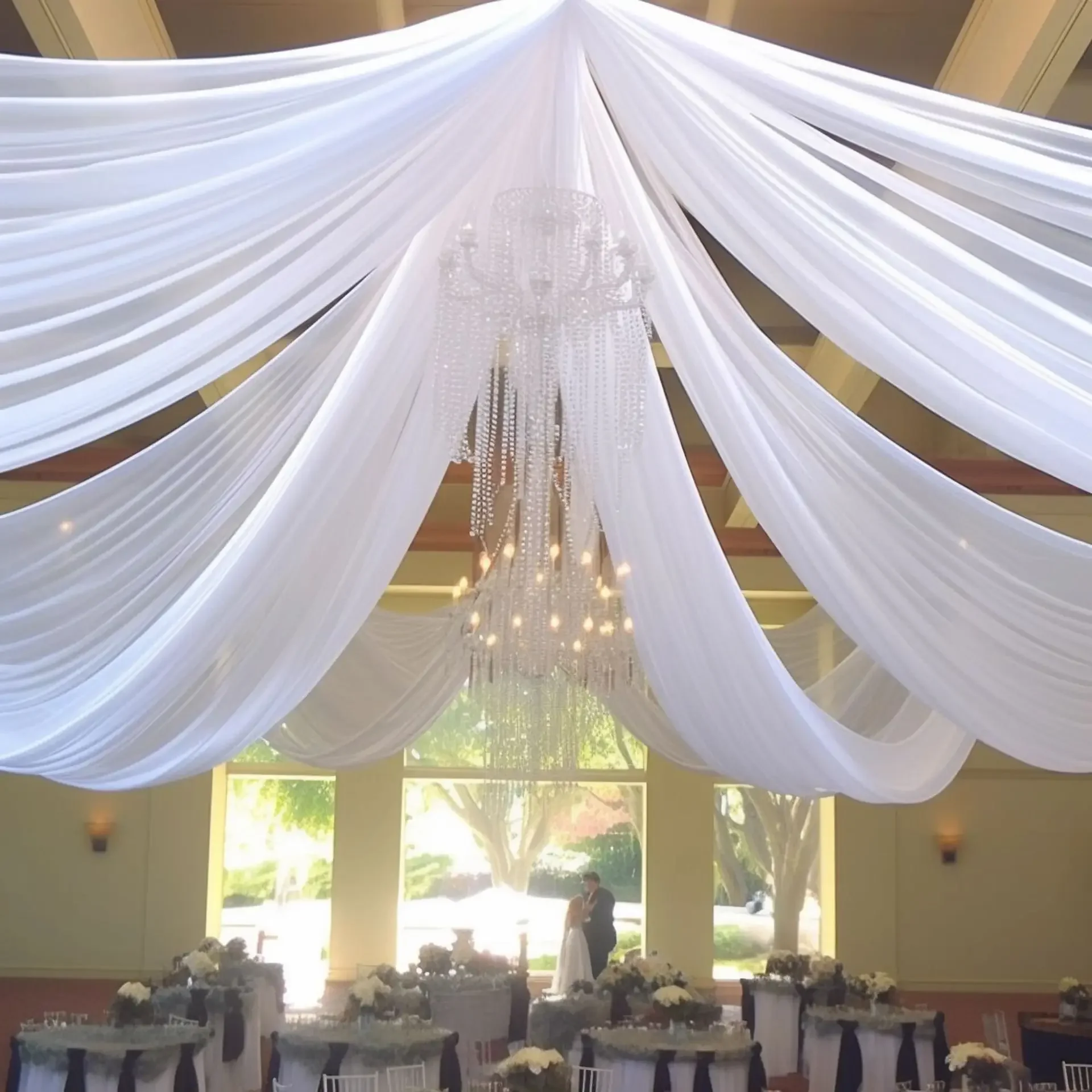 White Wedding Dress Ceiling Dr - Wedding Ceremony Supply avis et prix
