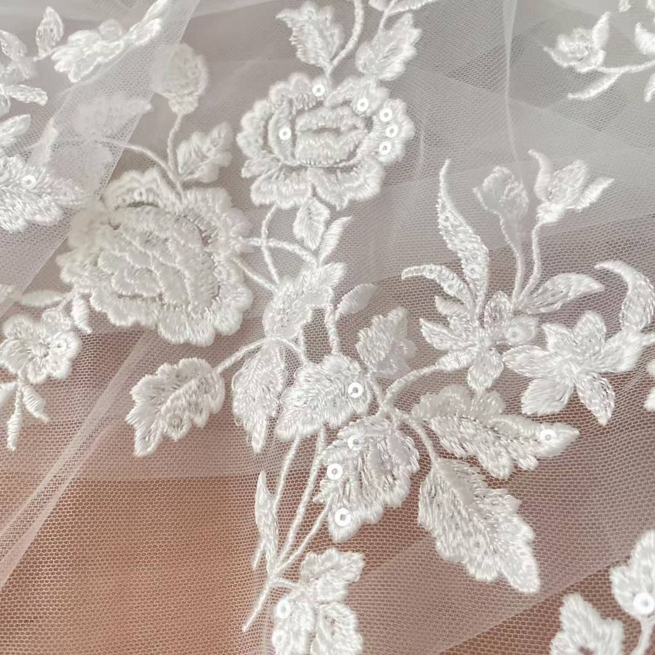 French Embroidered Lace Fabric - Wedding Dress Supply avis et prix