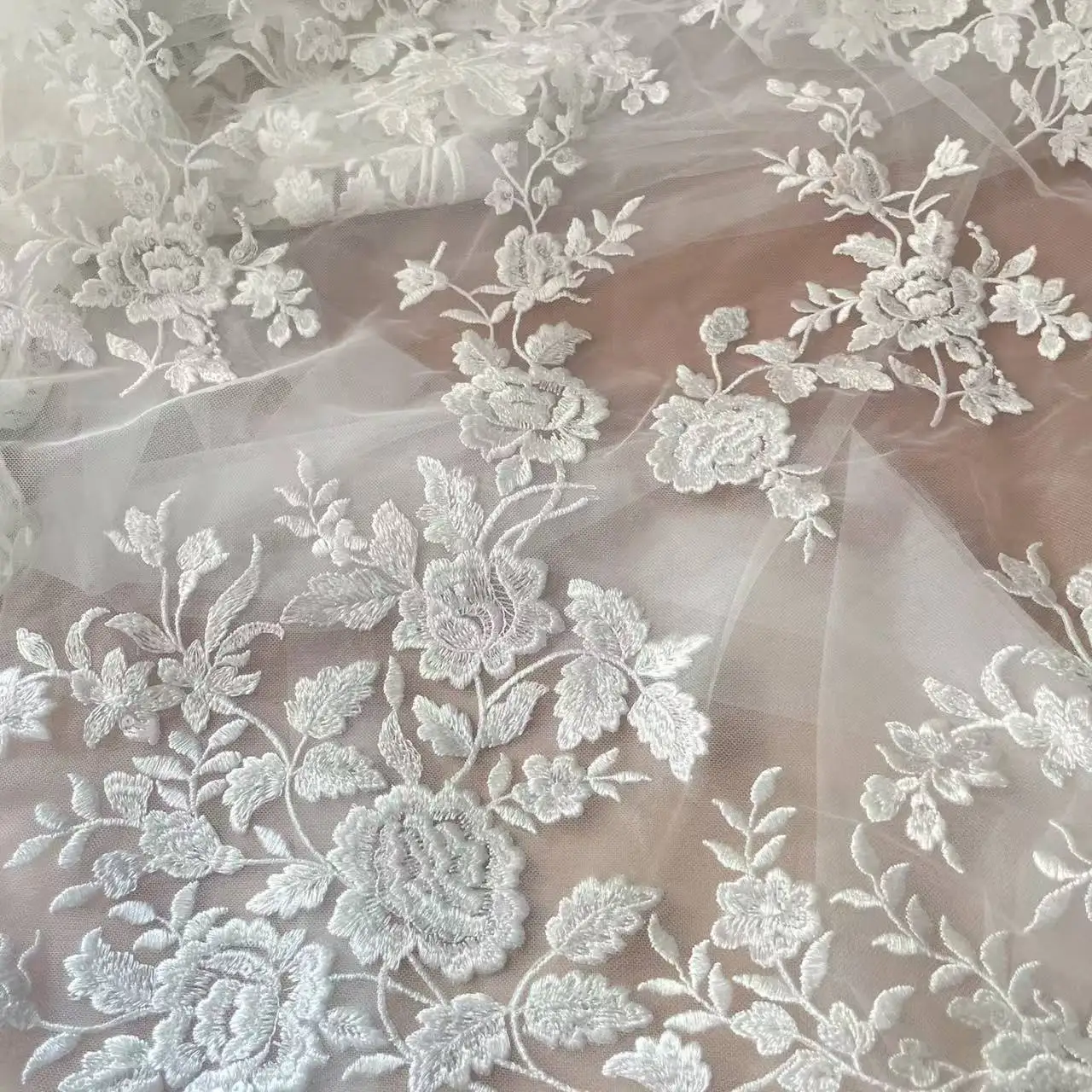 French Embroidered Lace Fabric - Wedding Dress Supply avis et prix